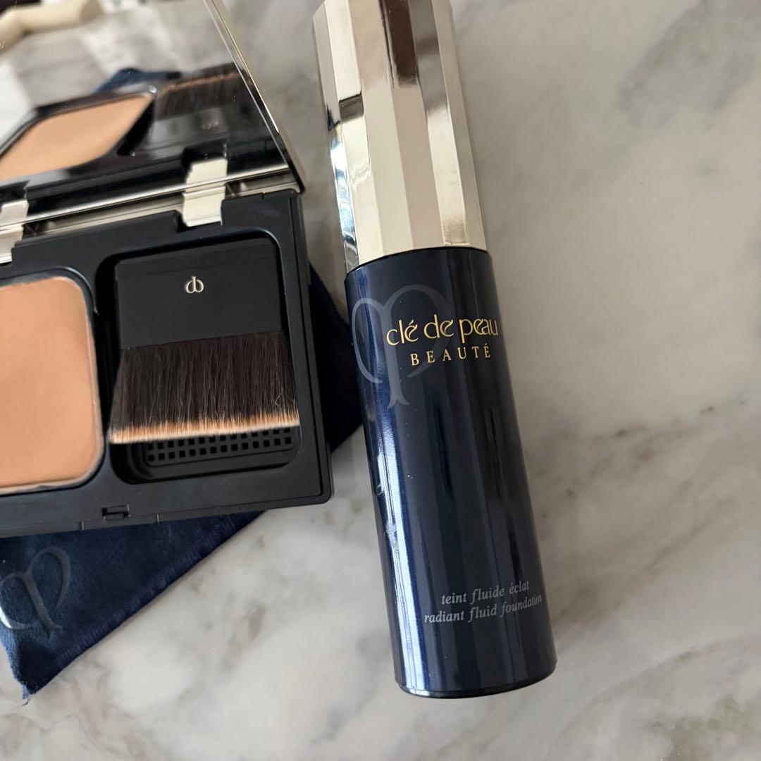 クレ・ド・ボー ポーテ　タンプードルエクラ　オークル30& リキッドオークル30