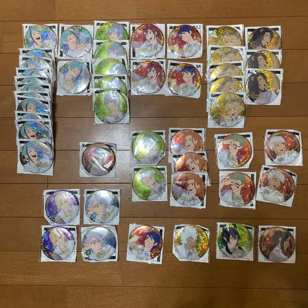 ディズニー　ツイステッドワンダーランド　ホログラム缶バッチ　〜Disney100