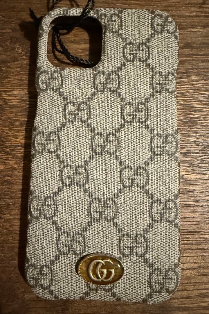 新品　グッチ GGスプリーム iPhone 13 14 15ケース GUCCI