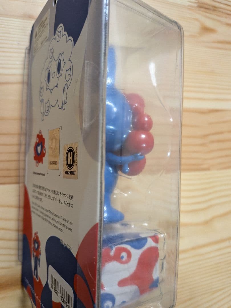 ミャクミャク　ラブブ　LABUBU MYAKU-MYAKUフィギュア