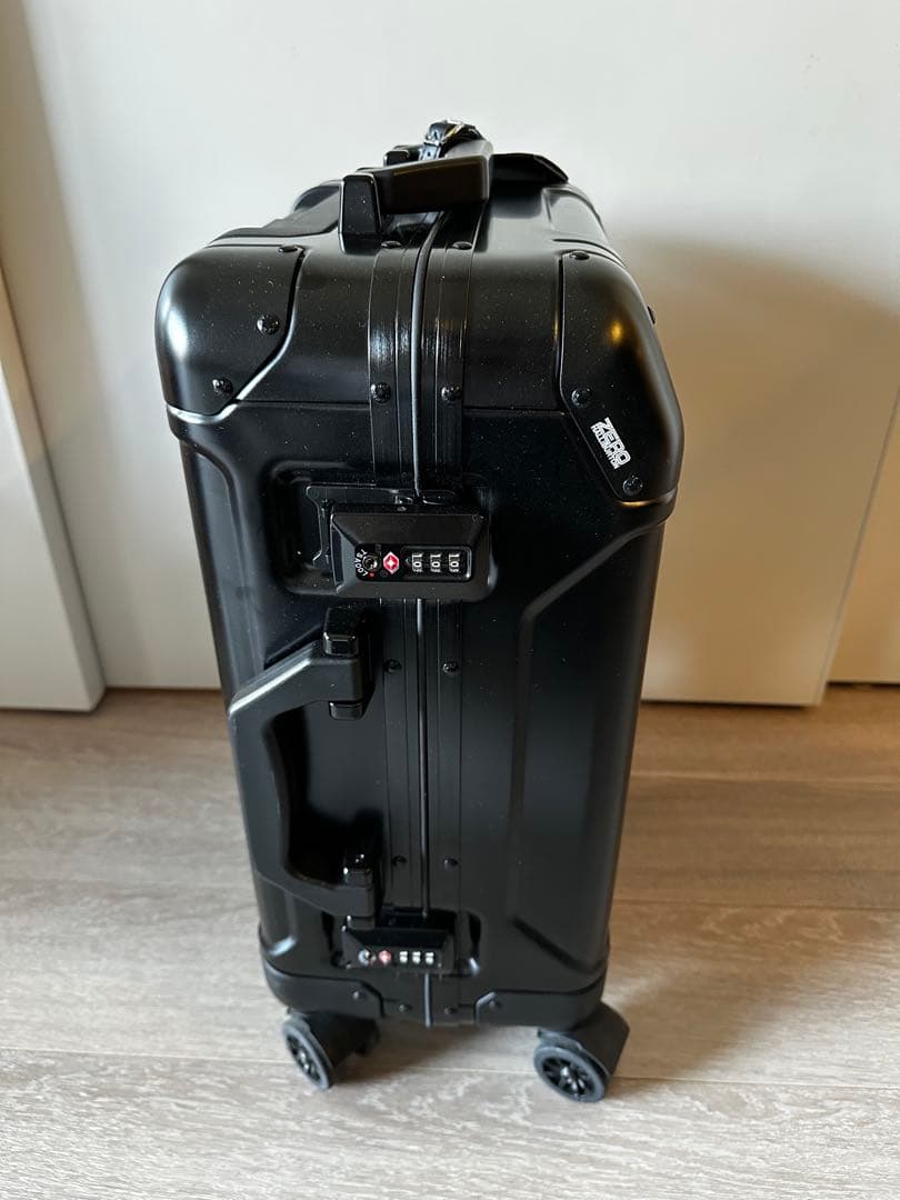 【極美品】ゼロハリバートン アルミ製/機内持ち込み可