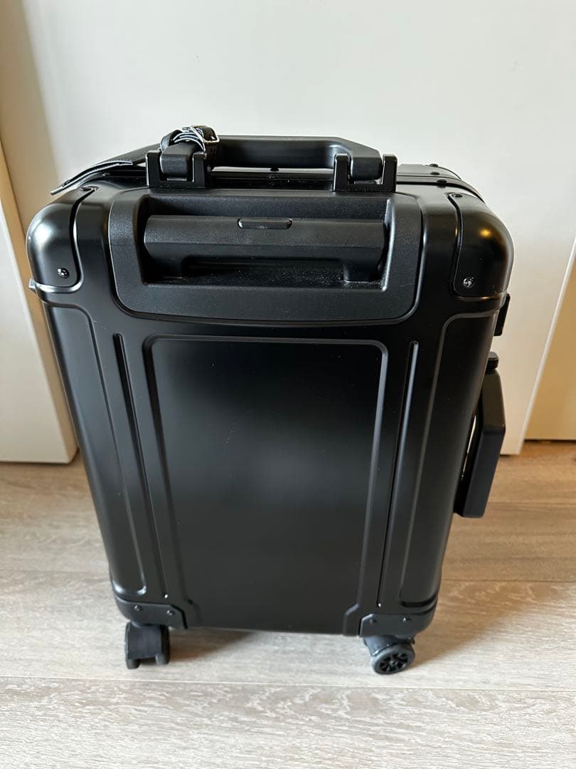 【極美品】ゼロハリバートン アルミ製/機内持ち込み可