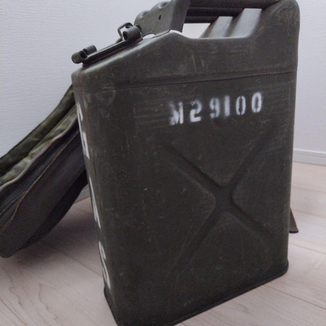 米軍放出ジェリ缶