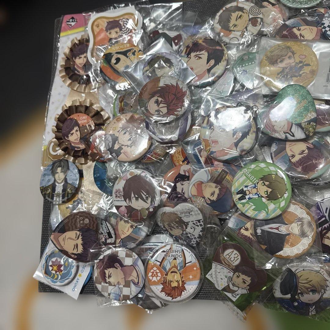 アニメキャラクター ピンバッジ 約100以上個セット