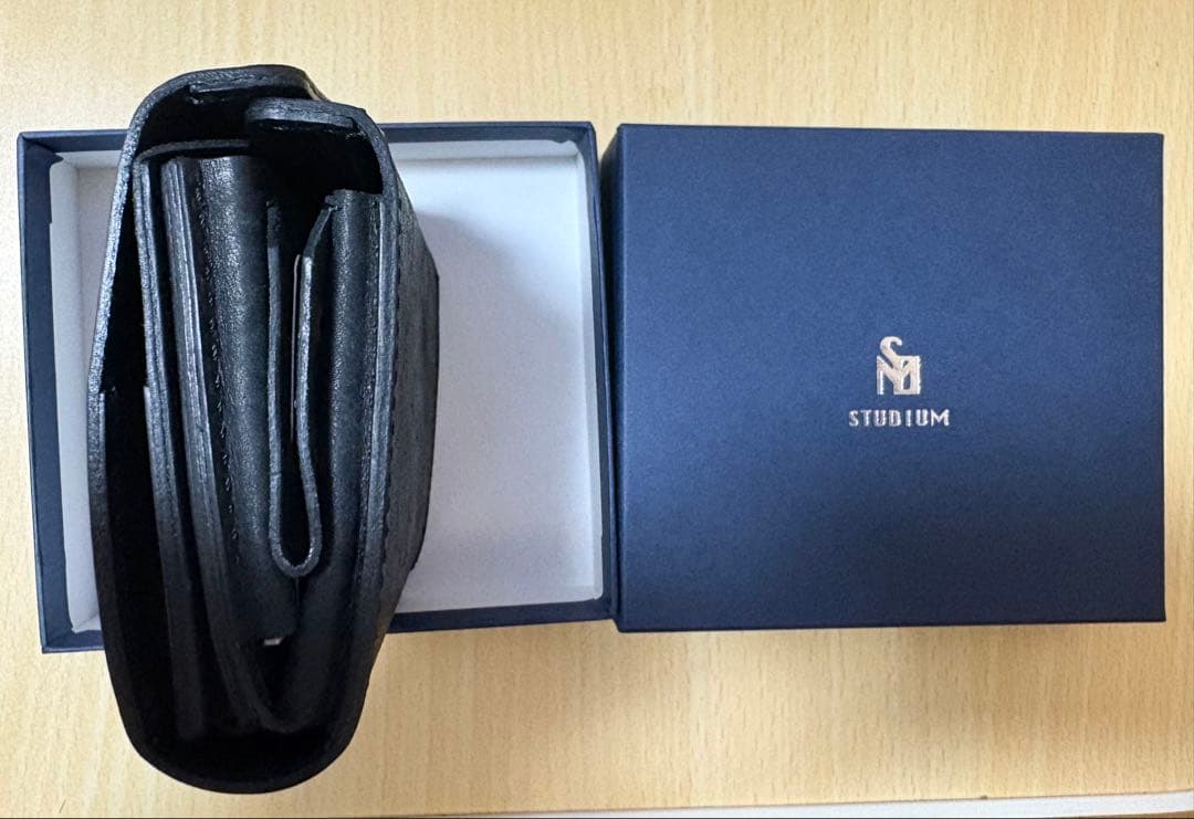 STUDIUM コンパクト財布 「SKITTLE スキットル」箱付き