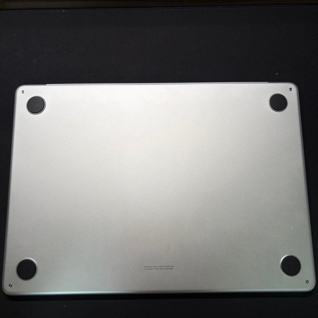 MacBook Air M2 2022 13インチ シルバー A2681