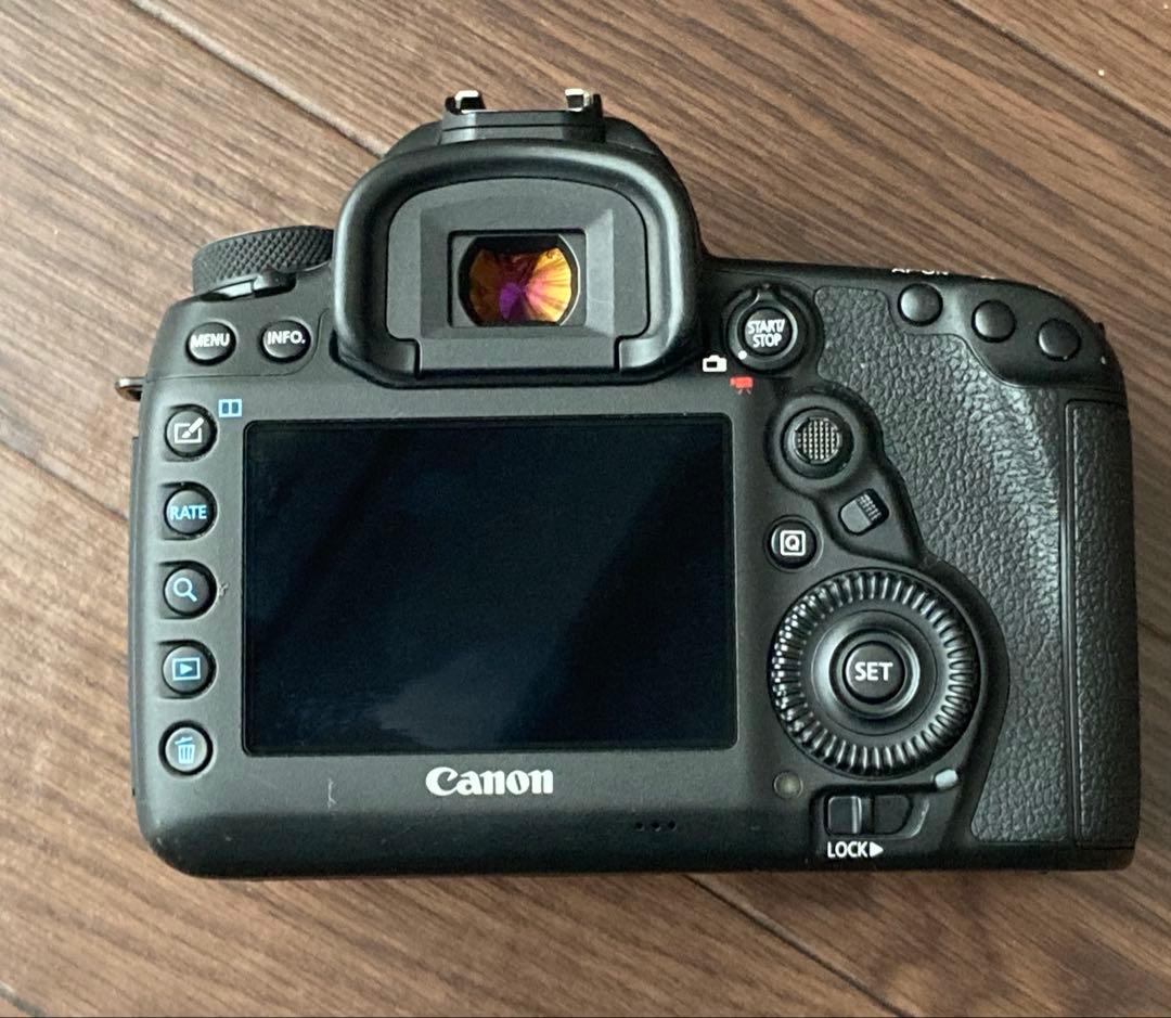 Canon EOS 5D Mark IV 本体 バッテリー2個付き