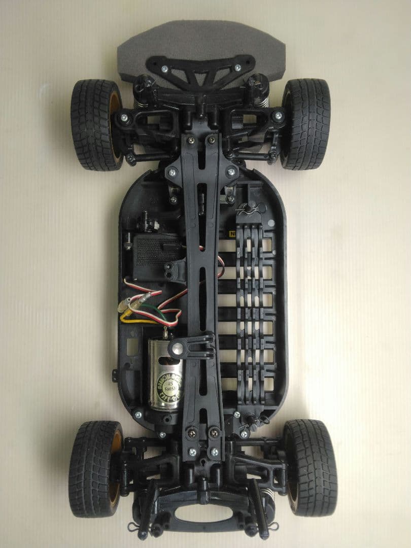 タミヤ1/10ラジコンTT01シャーシ+スープラ80ボディセット