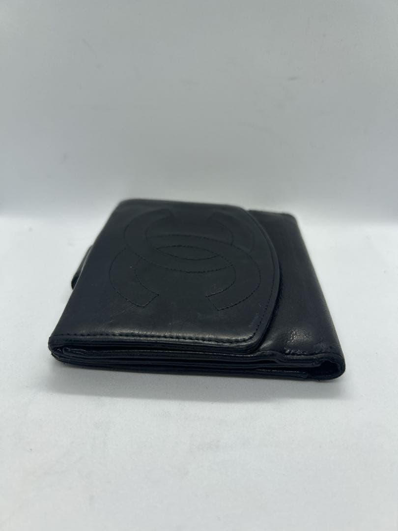 CHANEL　シャネル　二つ折り財布　ココマーク　ラムスキン/604