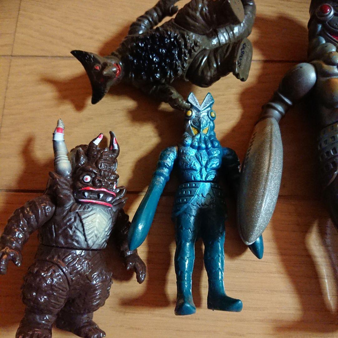 バルタン星人 ゼットンレトロ ビニールフィギュア