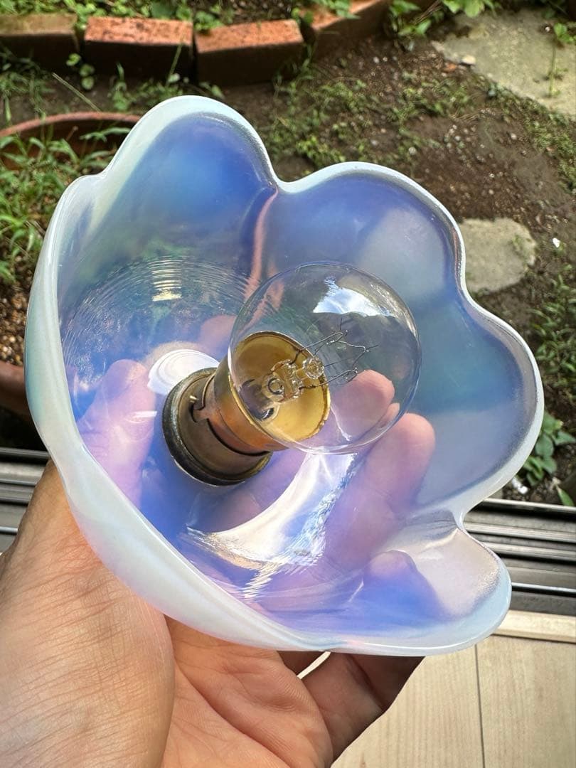 1920年代 フランス アンティーク ブルーオパールセントのお花アトリエランプ＊