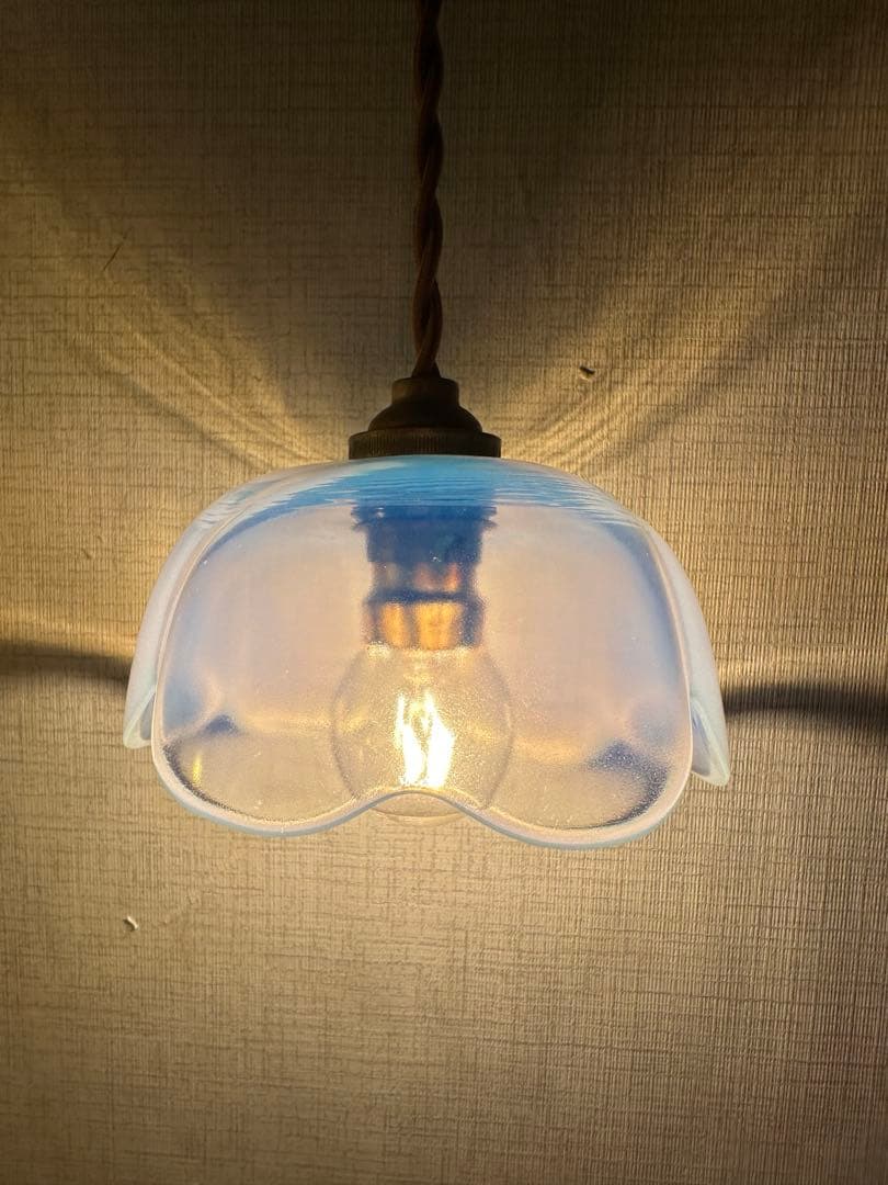 1920年代 フランス アンティーク ブルーオパールセントのお花アトリエランプ＊