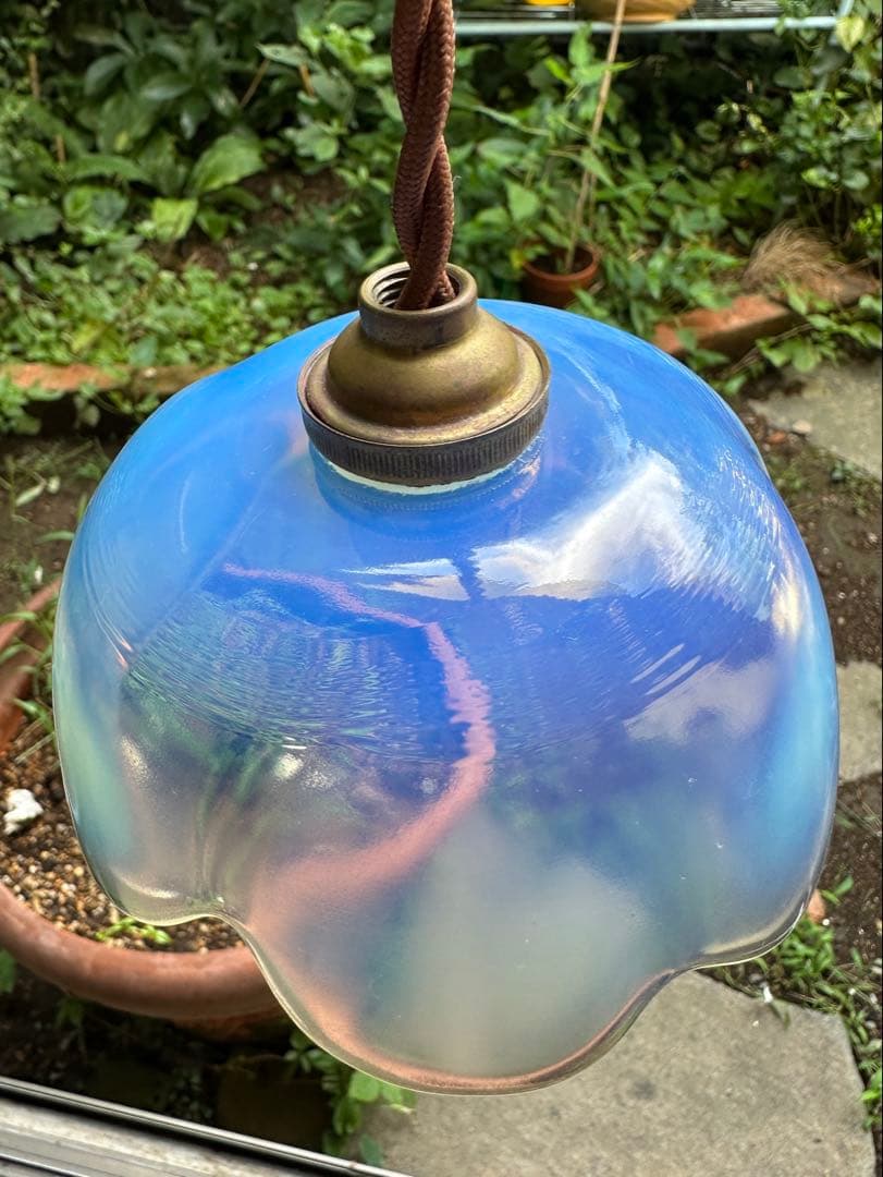 1920年代 フランス アンティーク ブルーオパールセントのお花アトリエランプ＊