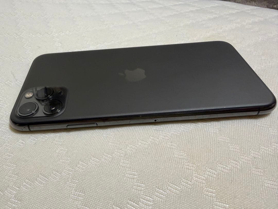 iPhone 11 Pro MAXスペースグレー 本体　SIMフリー解除済み