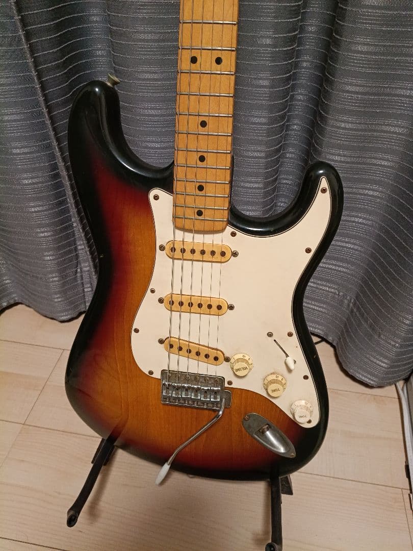 Fender Japan Stratocaster サンバースト
