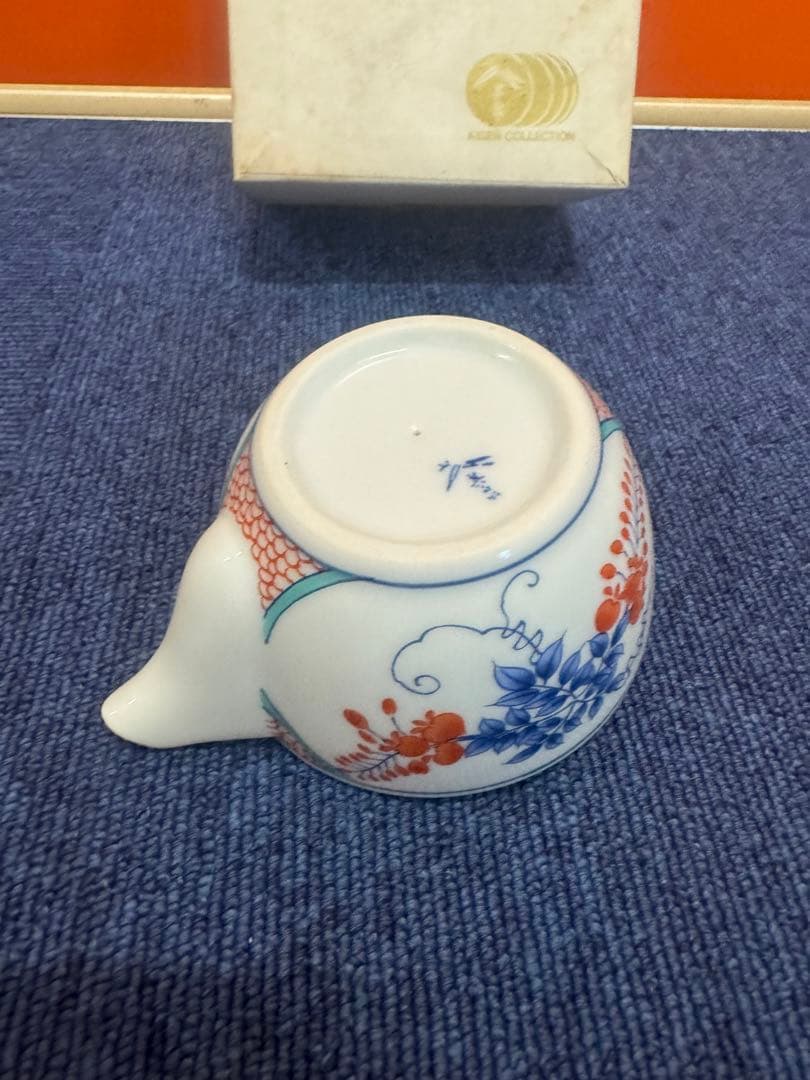 1656 其泉　色絵藤レモン絞器