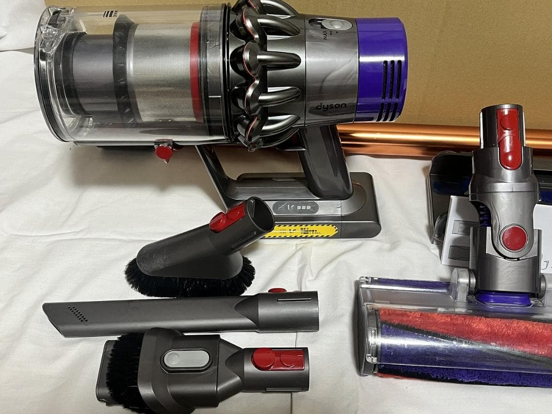 お買い得！Dysonダイソン　サイクロンクリーナーSV12/V10良品