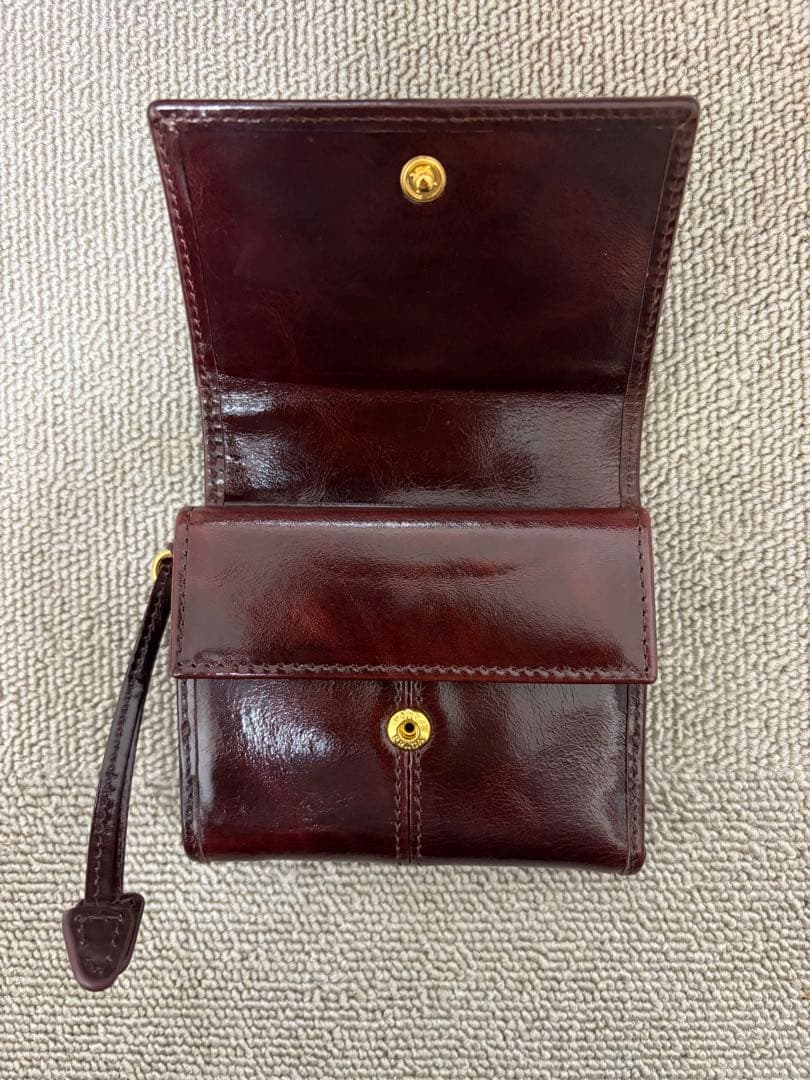 PRADA ソフトルックスレザー バーガンディ 三つ折り財布