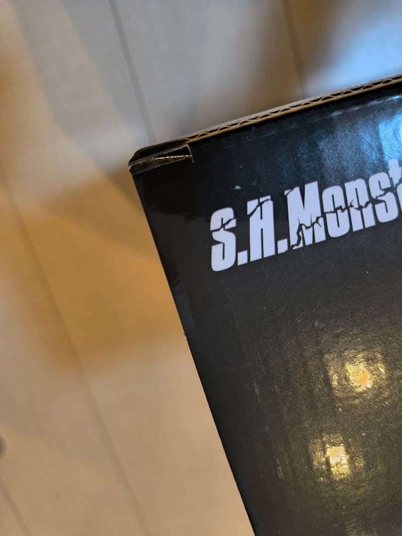 t*u様 S.H. MonsterArts IRIS フィギュア