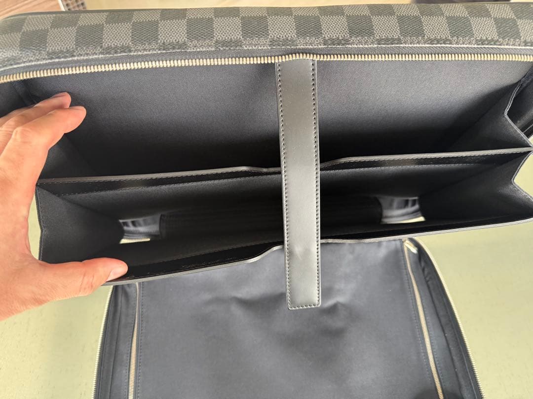 ルイヴィトン ダミエ パイロット ケース