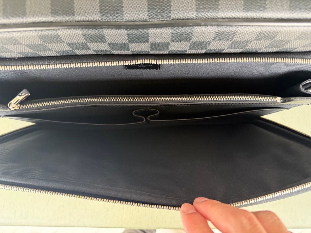 ルイヴィトン ダミエ パイロット ケース