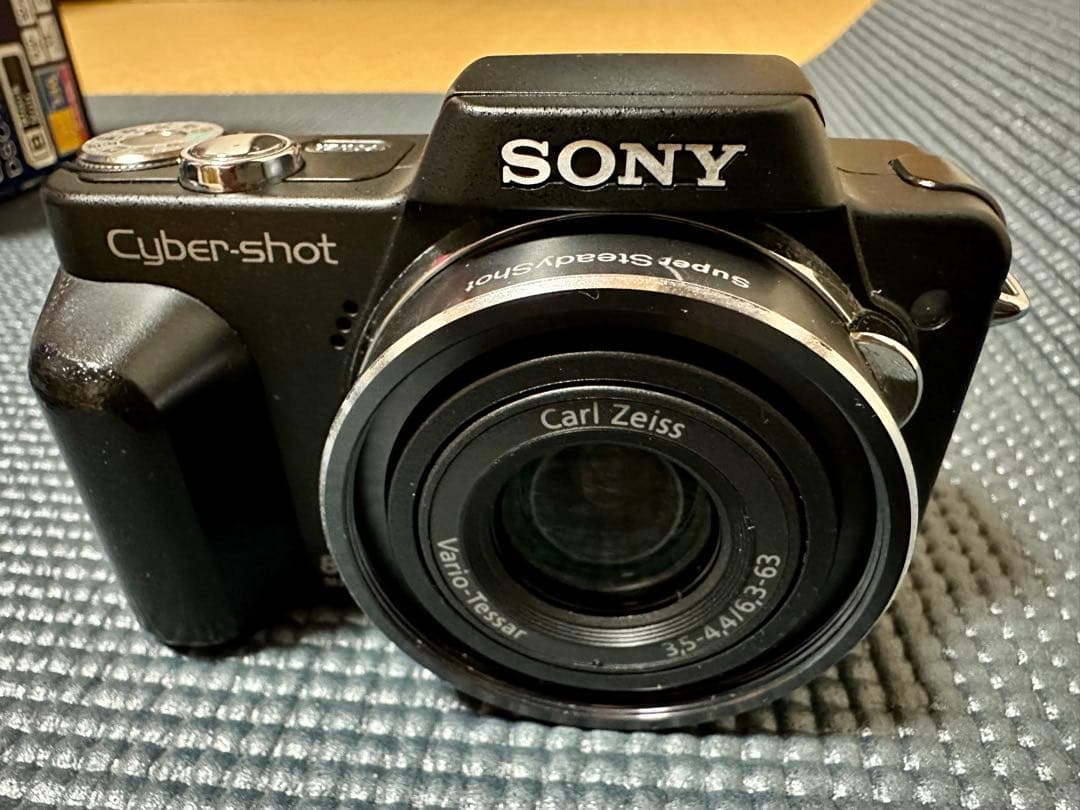 SONYデジカメ　Cyber shot DSC H3 中古　美品！純正レンズ付属