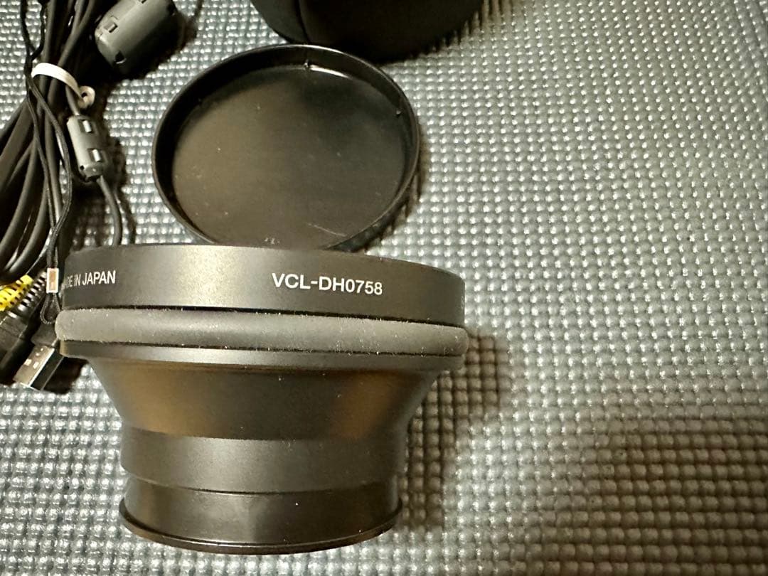 SONYデジカメ　Cyber shot DSC H3 中古　美品！純正レンズ付属