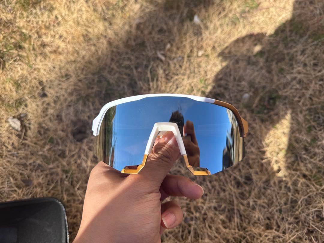 美品　100% スポーツサングラス ゴールド