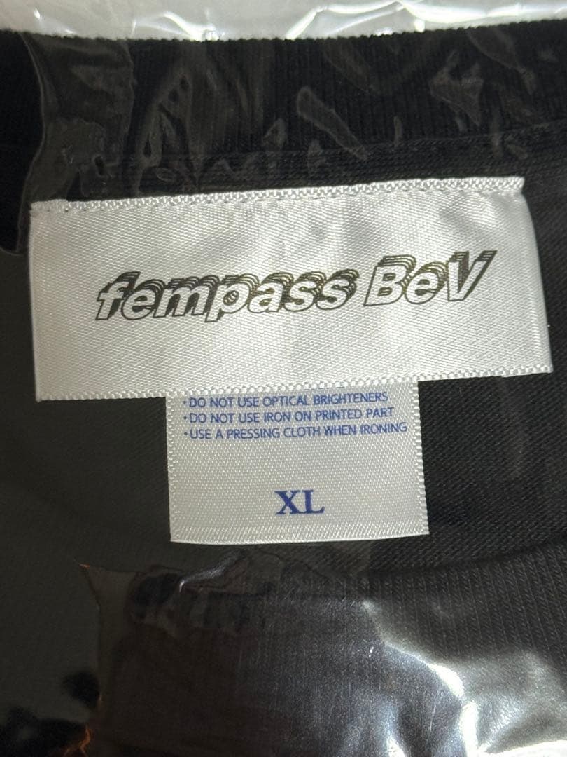 河北彩伽　Tシャツ　【KENTOO × 河北彩伽】　コラボ