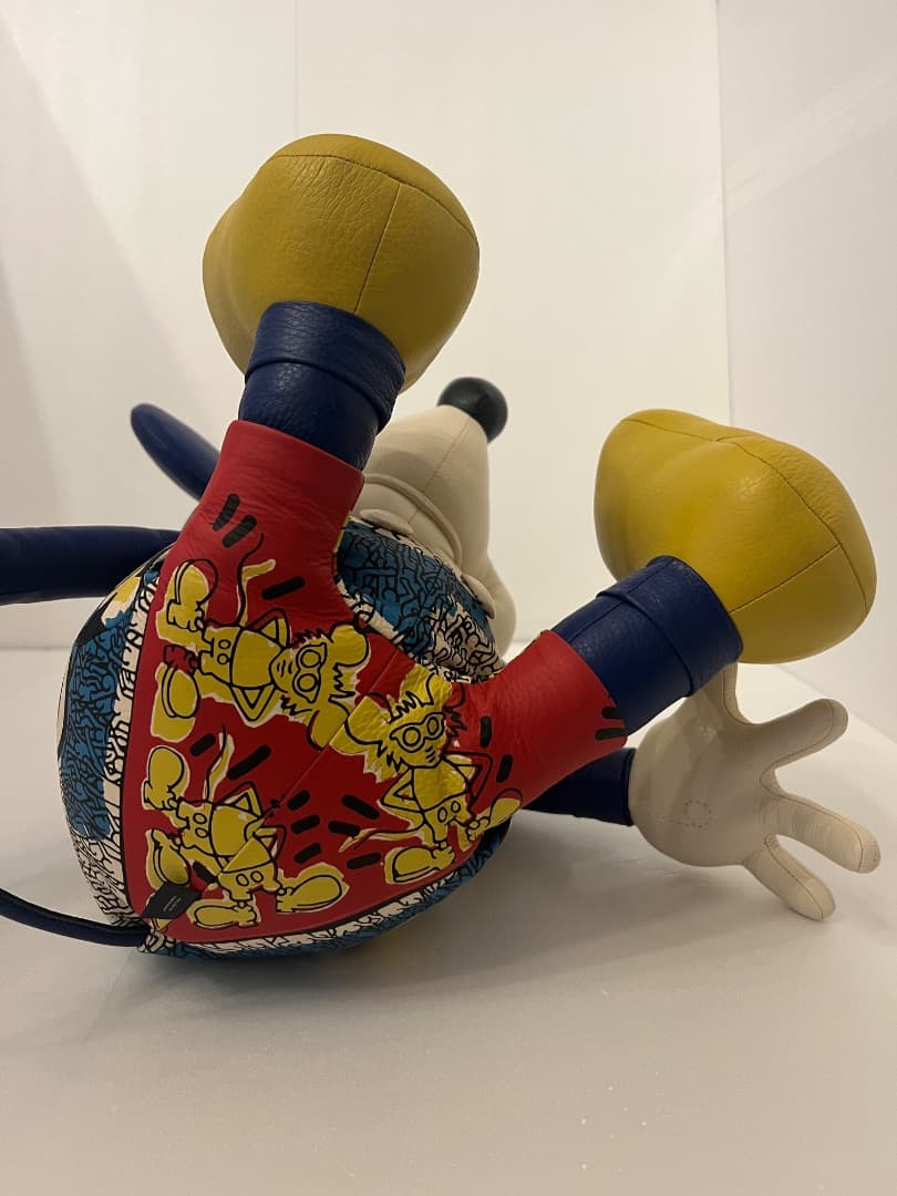 ⭐️【貴重】コーチとキースヘディングのコラボ：ミッキーマウスの革製ぬいぐるみ