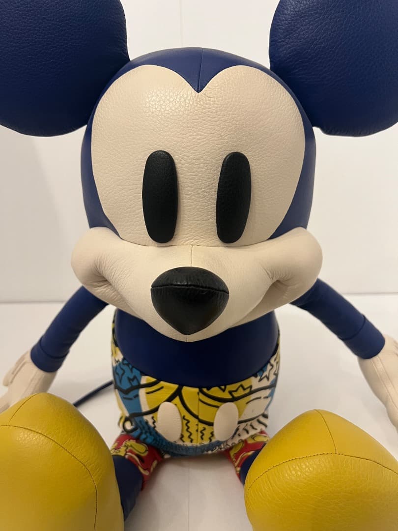 ⭐️【貴重】コーチとキースヘディングのコラボ：ミッキーマウスの革製ぬいぐるみ