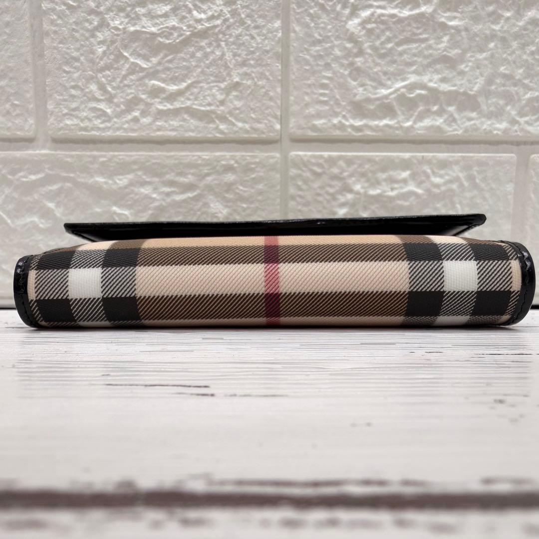 未使用　バーバリー　折り財布　ノバチェック　レザー　ロゴ金具