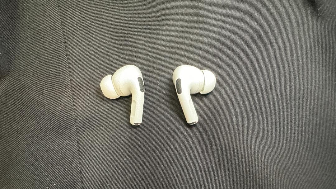 美品✨Apple AirpodsPro 第一世代 - 箱・追加イヤーパッド付き