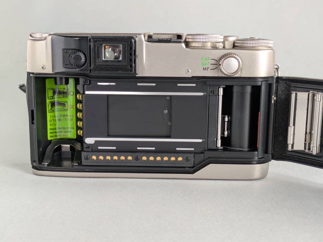 CONTAX G2 レンジファインダーカメラ シルバー