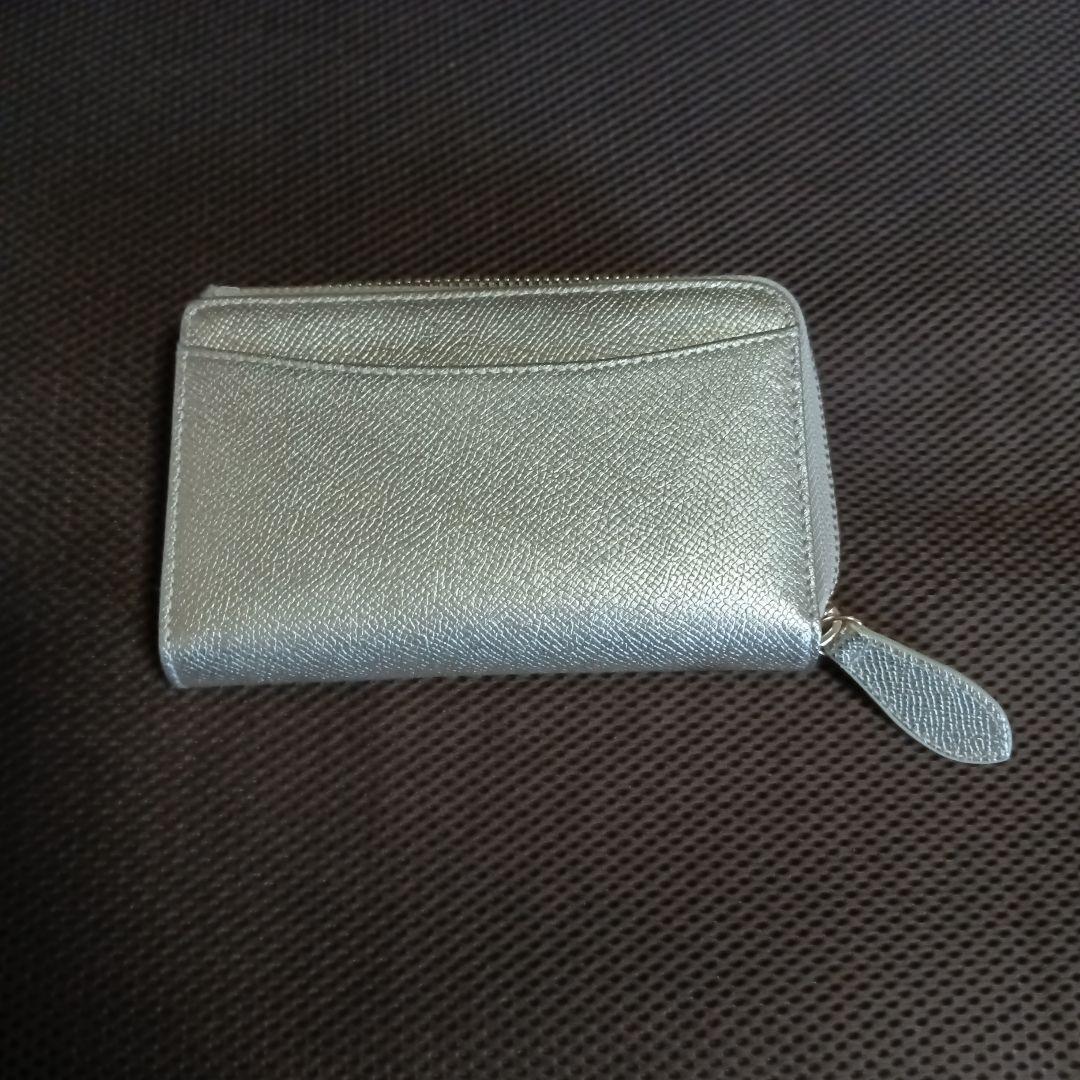 ディノスの牛革ミドルウォレット シャンパンゴールド