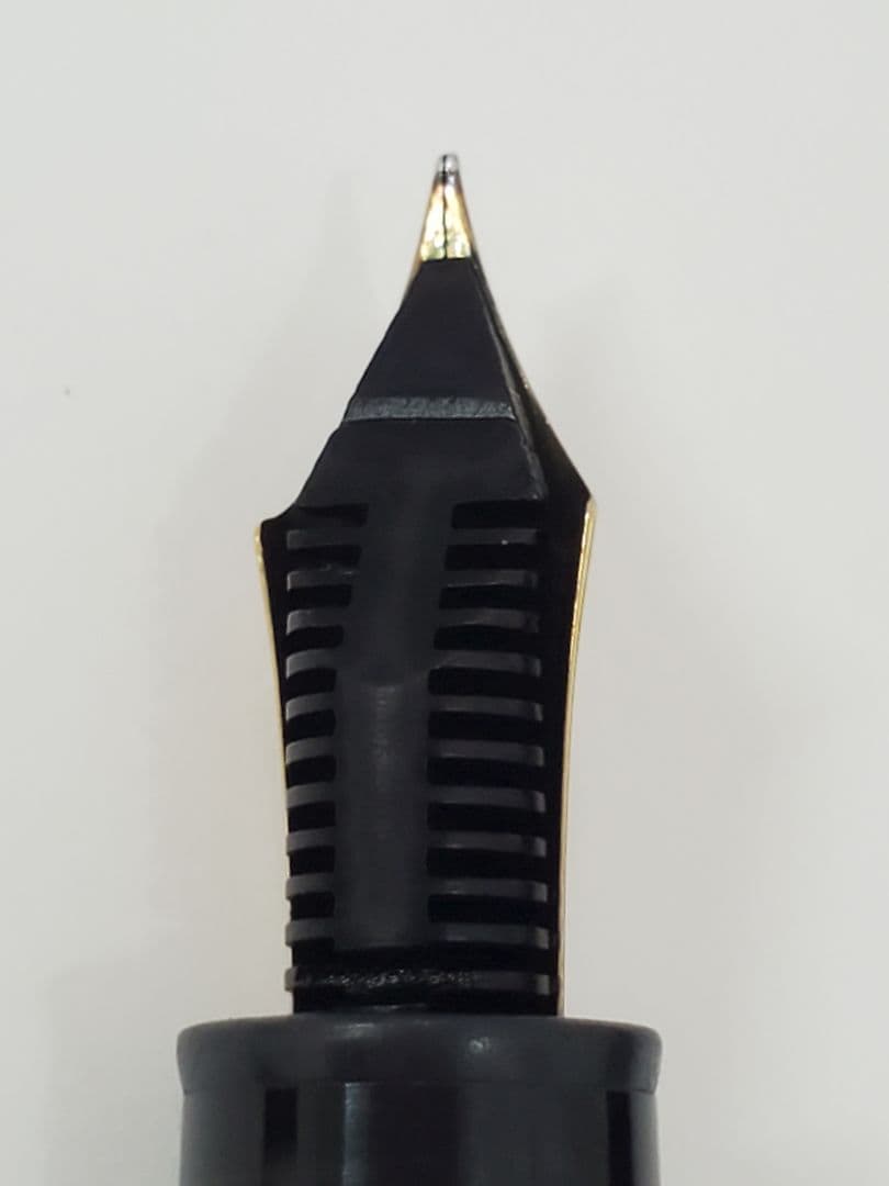 モンブラン マイスターシュテュック #146 14K585