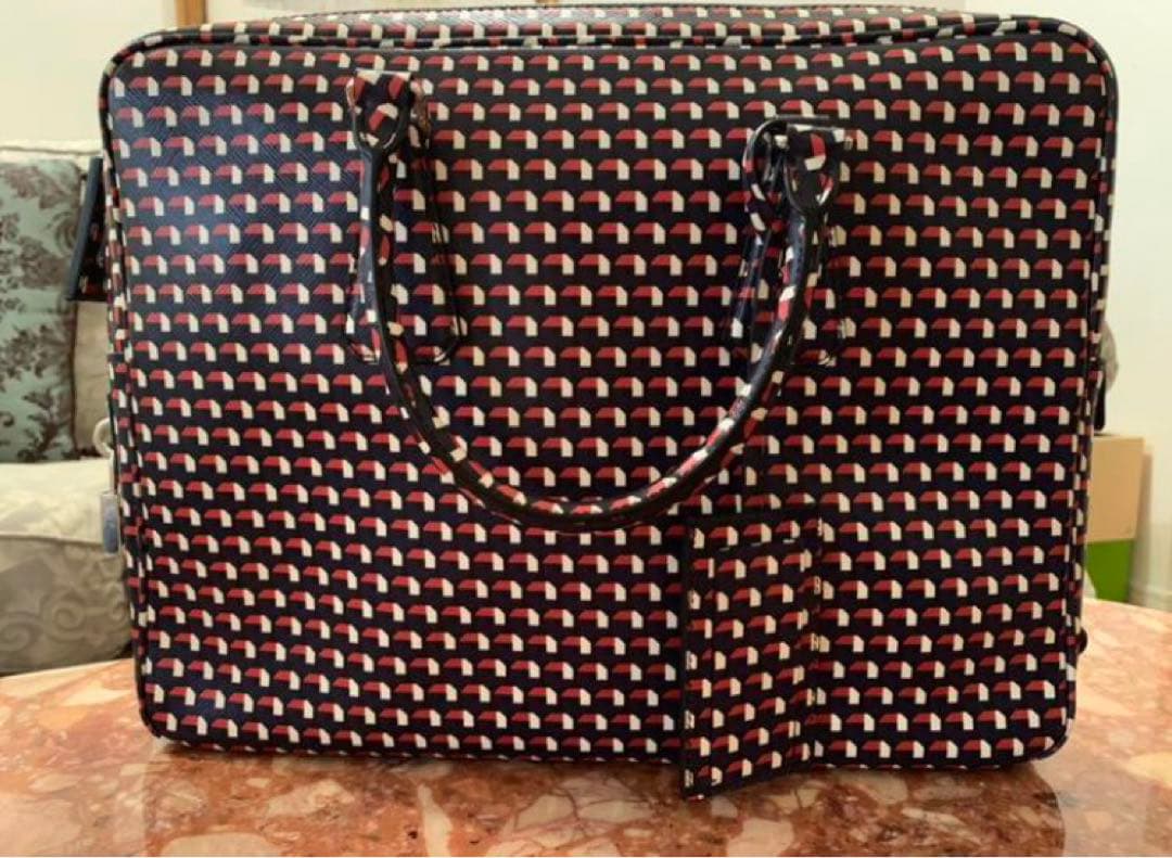 極美品プラダ　サフィアーノレザー