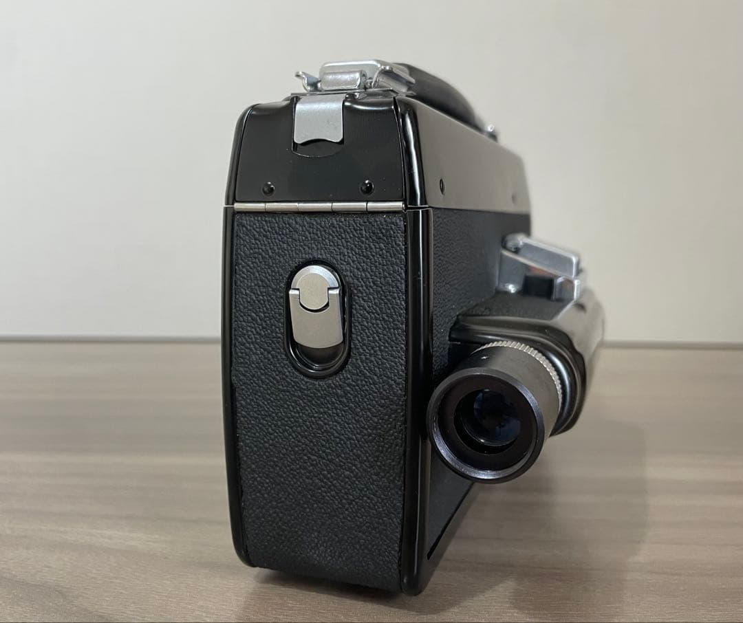 【8ミリカメラ】ELMO エルモ SUPER 106 BLACK