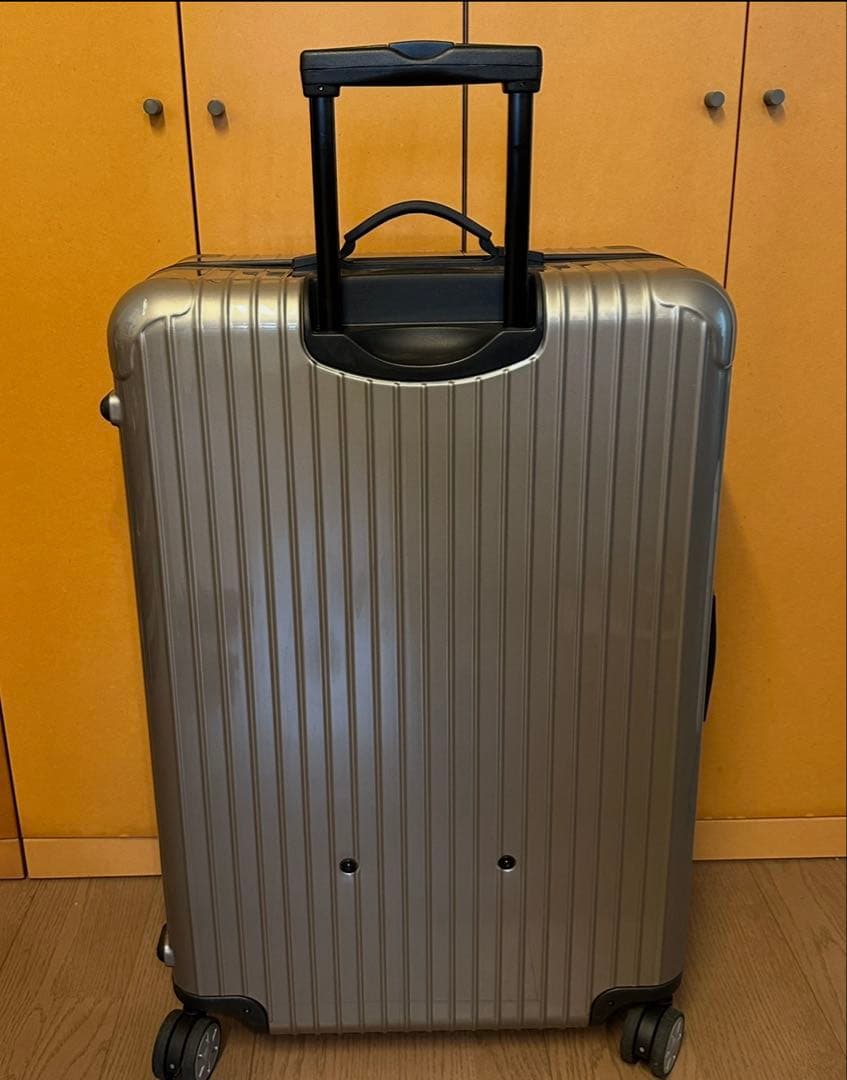 【使用回数2回】RIMOWA SALSA スーツケース　シルバー4輪 87L