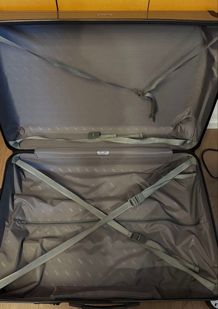 【使用回数2回】RIMOWA SALSA スーツケース　シルバー4輪 87L