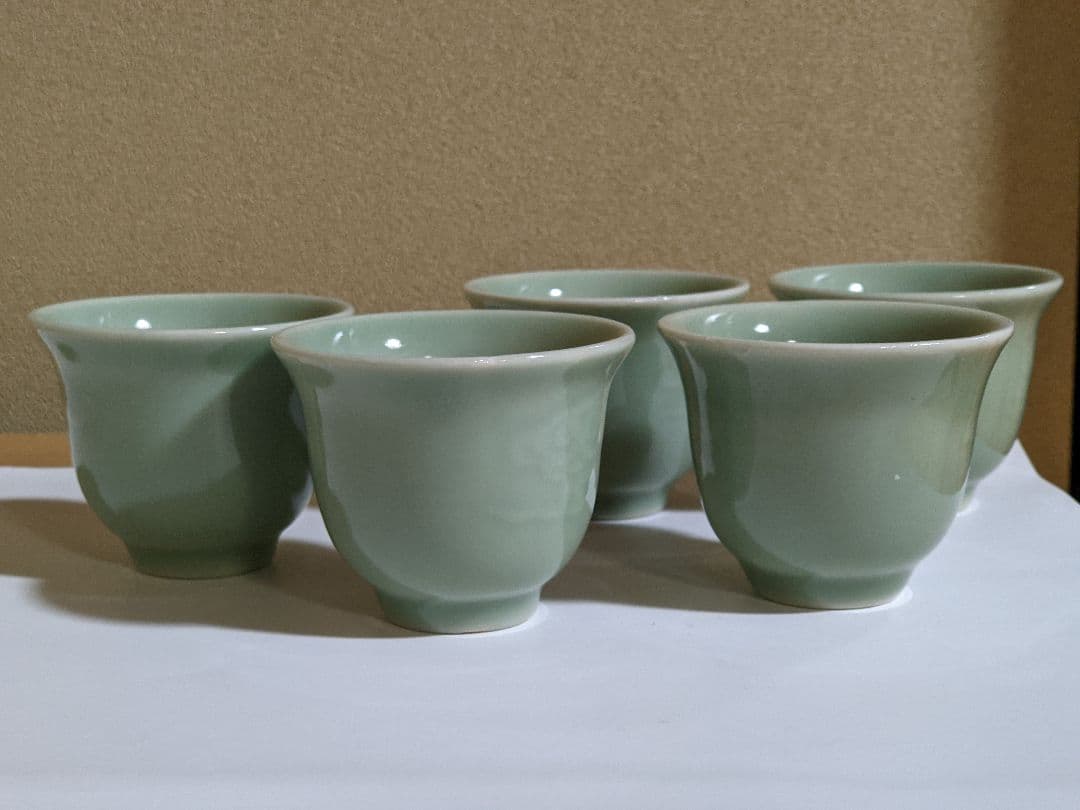⭐️中国古陶磁 古玩 古美術品 青磁 霊芝紋様 茶器 茶碗 景徳鎮 骨董品