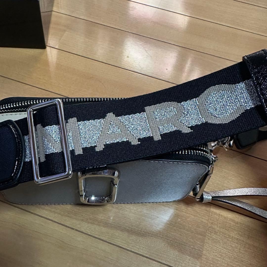 MARC JACOBS ショルダーバッグ シルバー