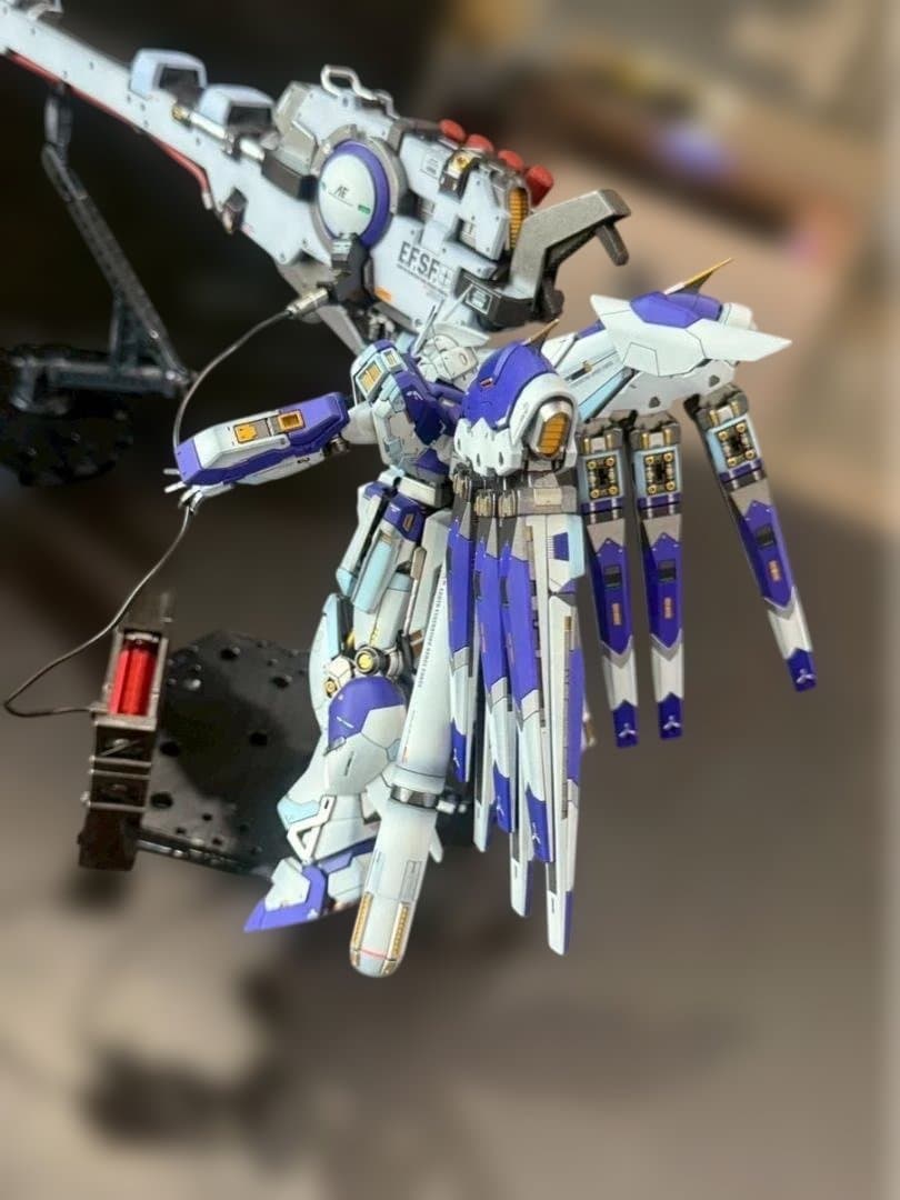 【塗装済】RG Hi-νガンダム＋ハイパー・メガ・バズーカ・ランチャー　完成品