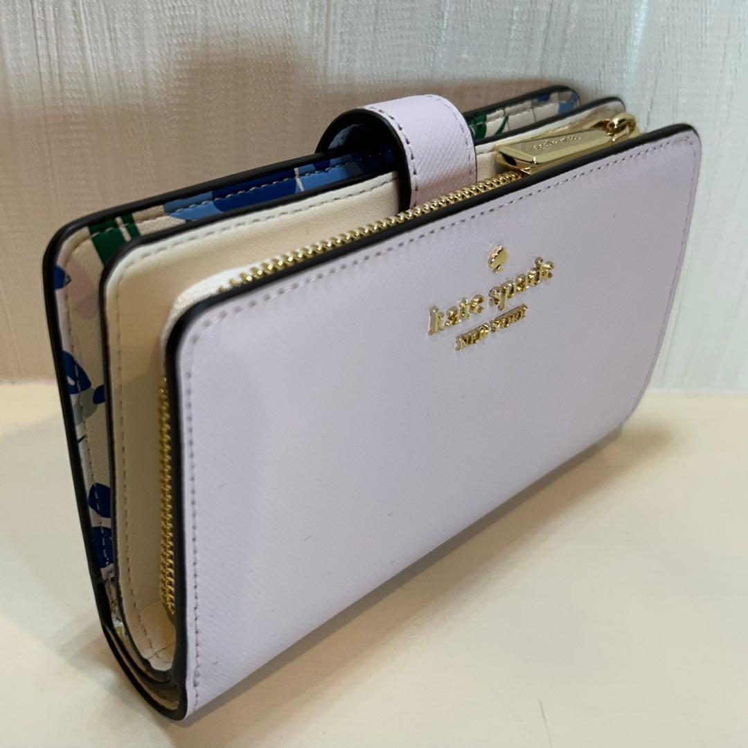 正月SALE新品未使用　箱入り　ギフト　ケイトスペード 二つ折り財布　フラワー