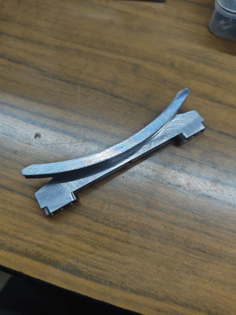 スチール製湾曲スライドラック