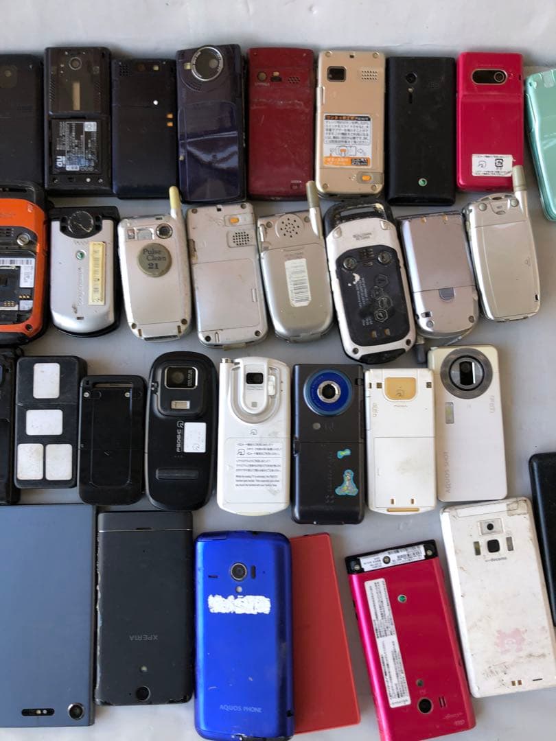 携帯電話　43点　ジャンク品　まとめ売り(I98)