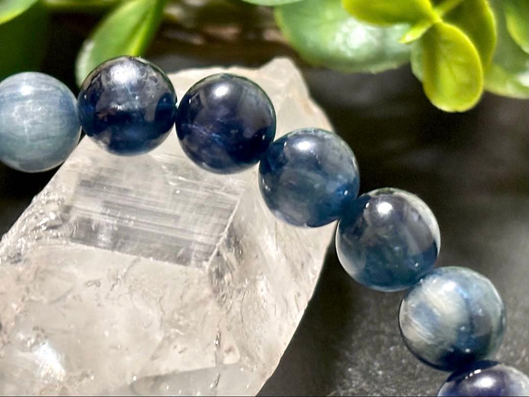 A-m@　究極品質　幻のモザンビーク産グリーンブルーカイヤナイト