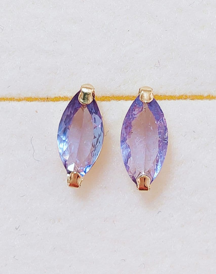 未使用品 k18 天然タンザナイト ピアス