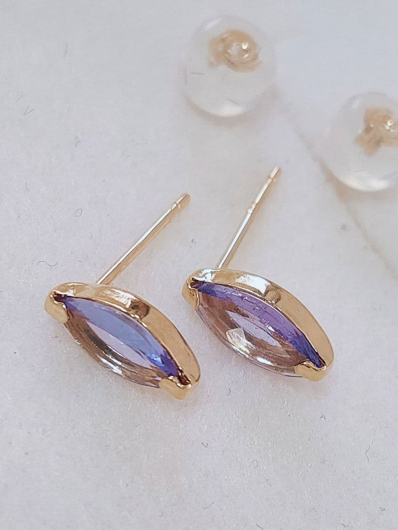 未使用品 k18 天然タンザナイト ピアス