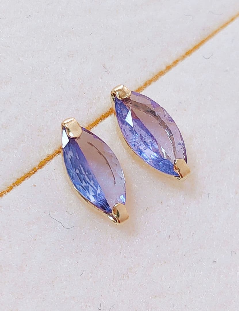 未使用品 k18 天然タンザナイト ピアス